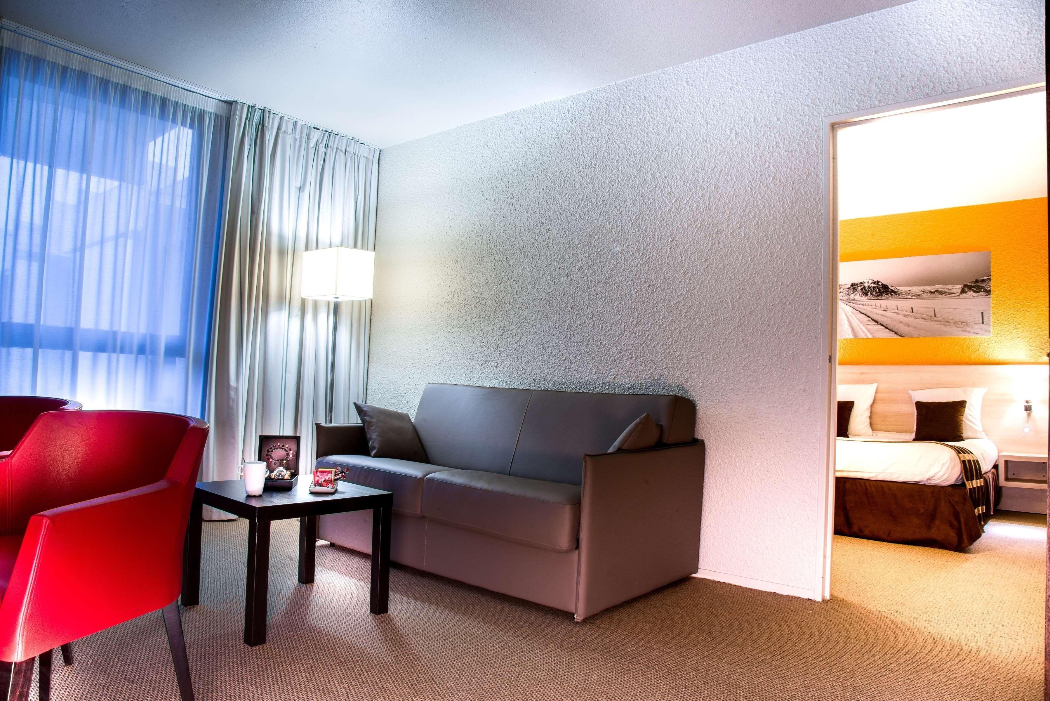 Best Western Porte Du Forez Андрезьё-Бутеон Экстерьер фото