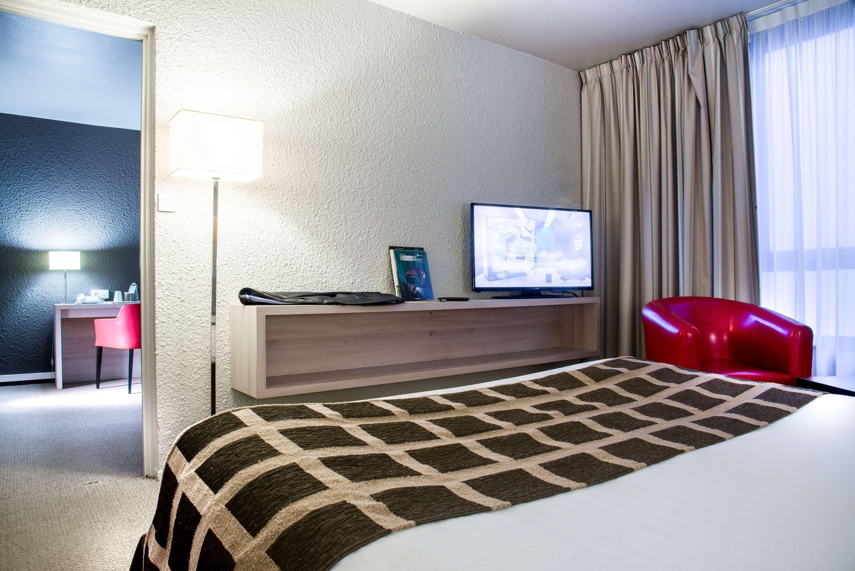 Best Western Porte Du Forez Андрезьё-Бутеон Экстерьер фото